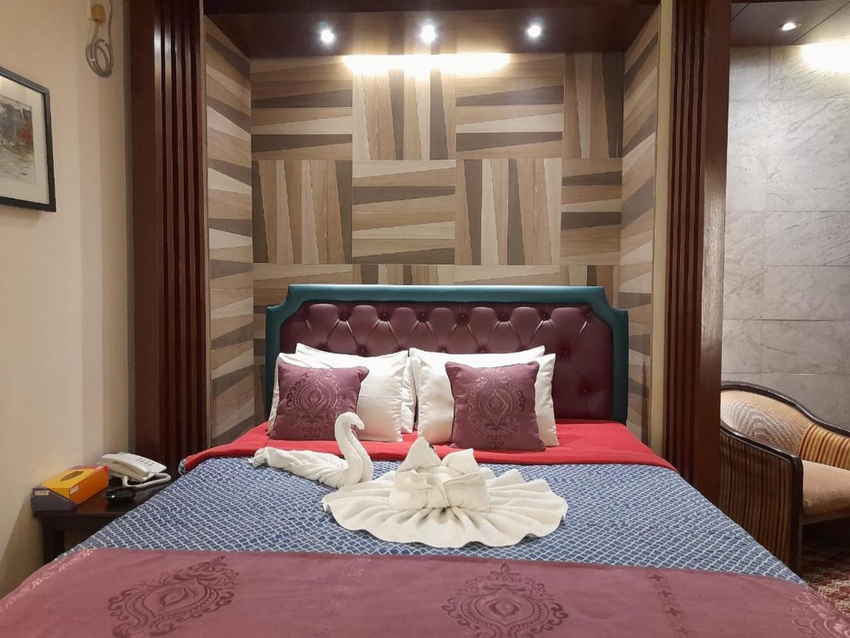 Center Point Apartment Дакка Екстер'єр фото