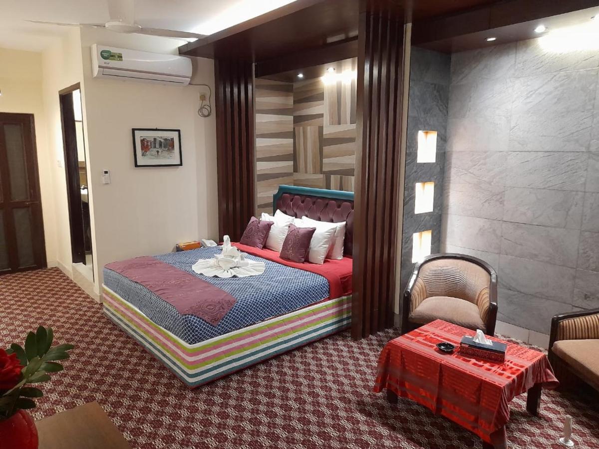 Center Point Apartment Дакка Екстер'єр фото
