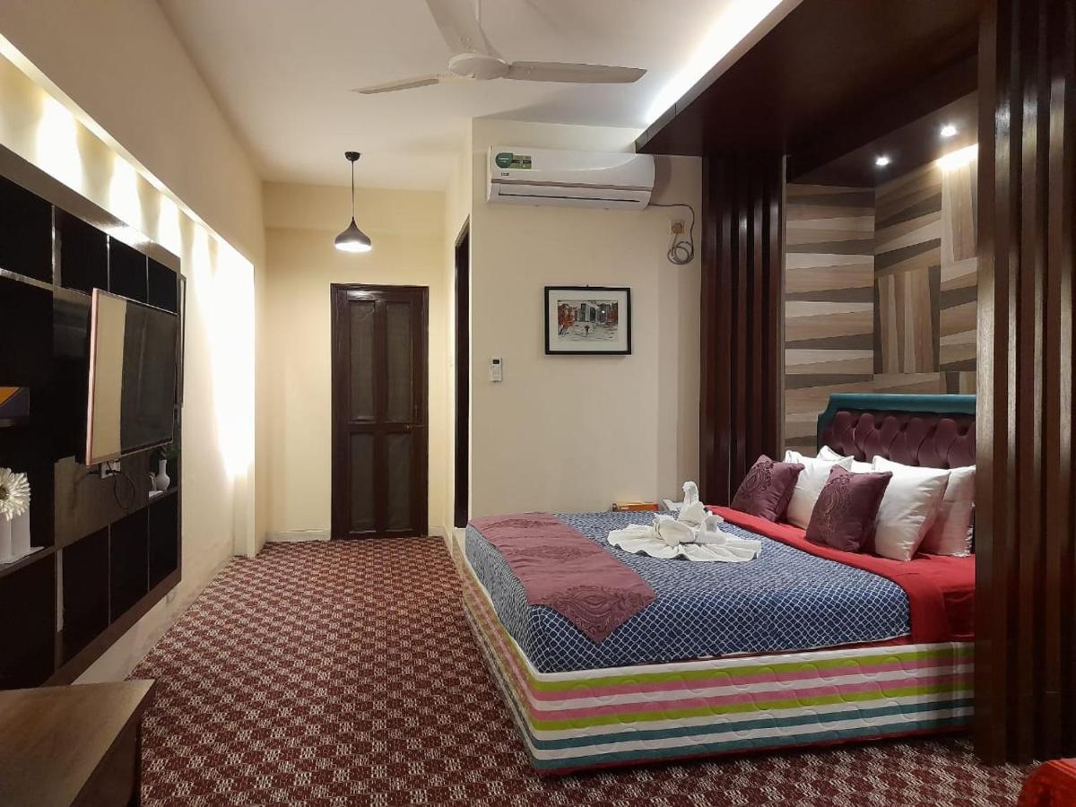 Center Point Apartment Дакка Екстер'єр фото